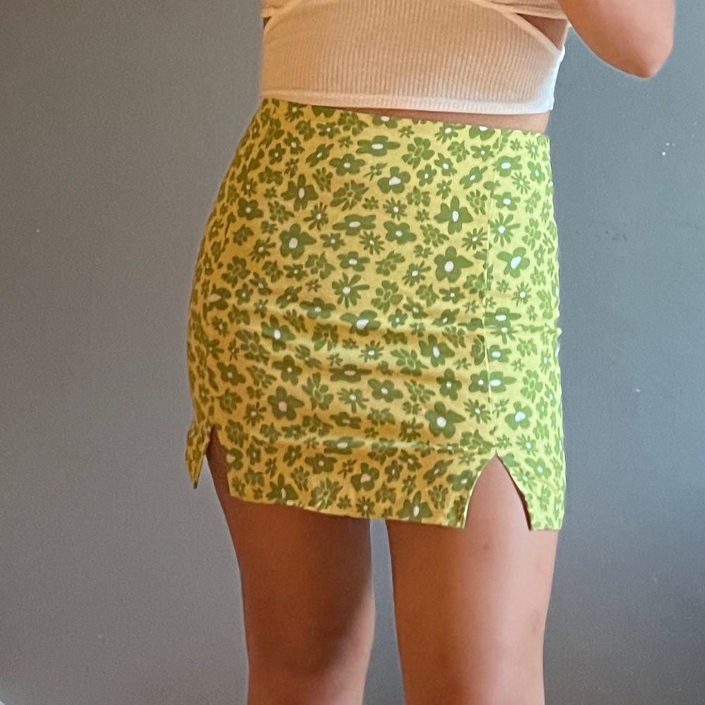green floral skirt